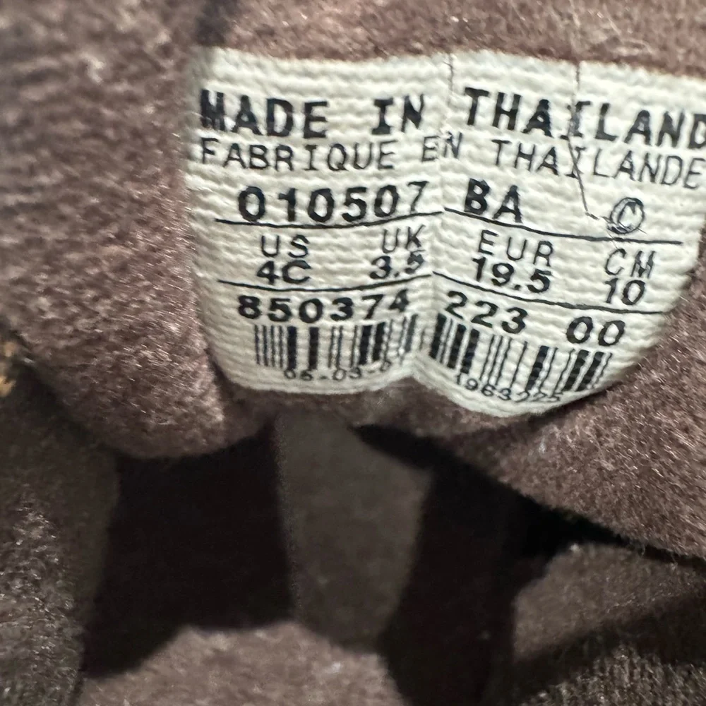 Nike ACG Kids Tan Boots Size 4C